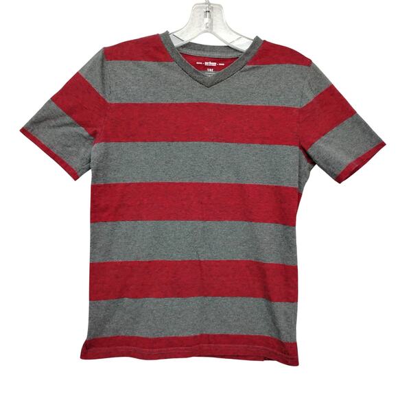 Bundle of 7 T-shirts Short Sleeve Size Large 10-12 and One XL Long Sleeve - Picture 9 of 11